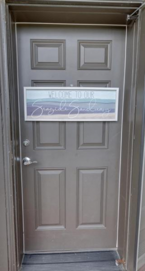 Calliope's Seaside Sanctuary Condo - Oyhut Bay Seaside Village